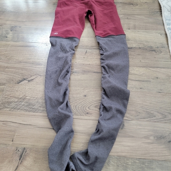 ALO Goddess Ribbed Two-Tone Leggings - Picture 5 of 6